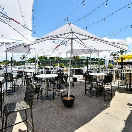 Remodeled, Huge Pool, Tiki Bar & Grill, Quiet Room Σεϊρασότα Εξωτερικό φωτογραφία