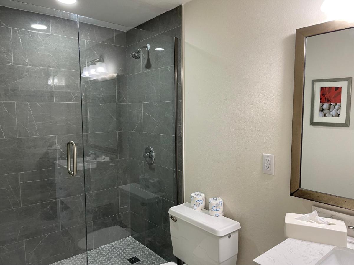 Remodeled, Huge Pool, Tiki Bar & Grill, Quiet Room Σεϊρασότα Εξωτερικό φωτογραφία