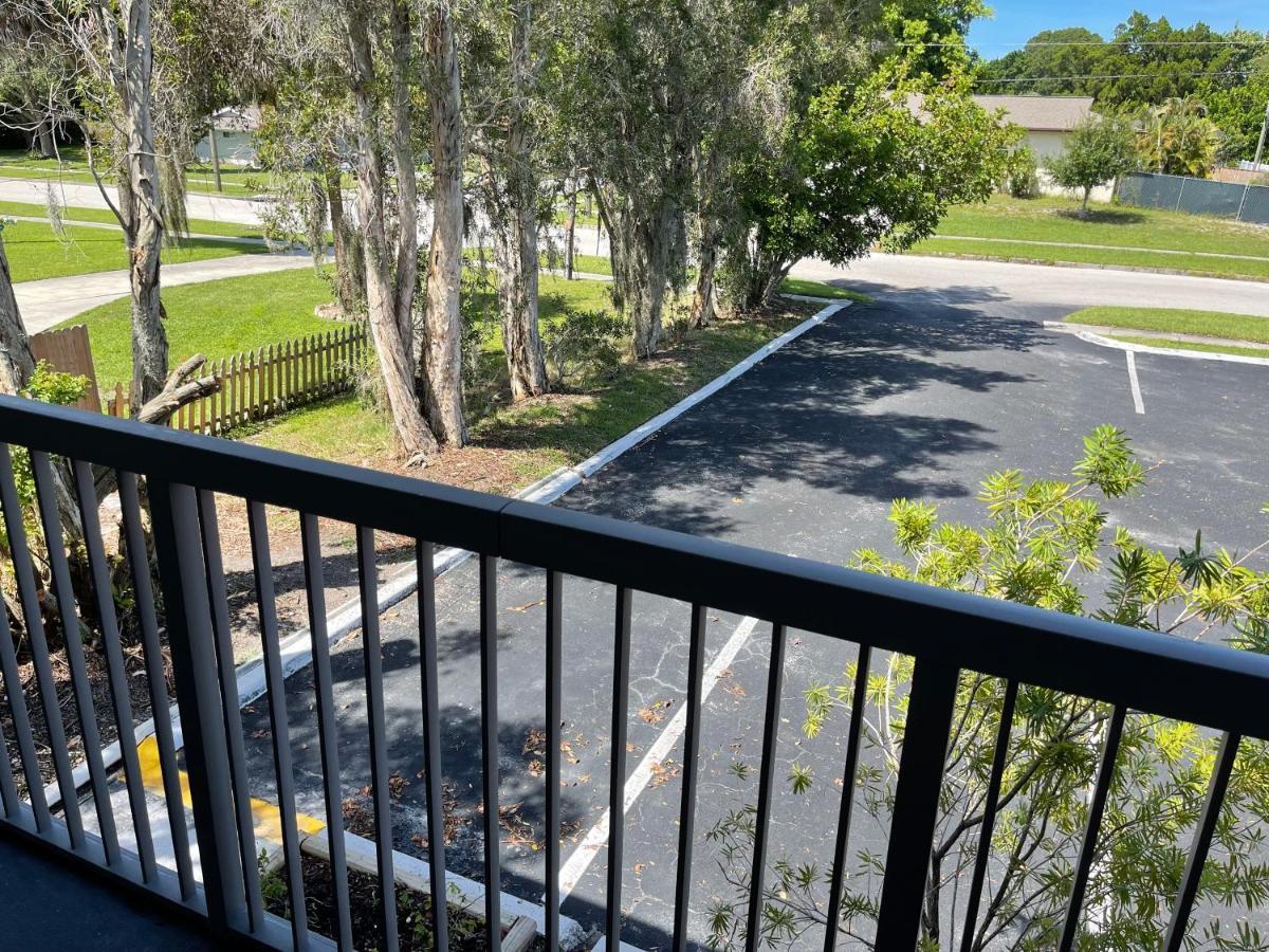 Remodeled, Huge Pool, Tiki Bar & Grill, Quiet Room Σεϊρασότα Εξωτερικό φωτογραφία