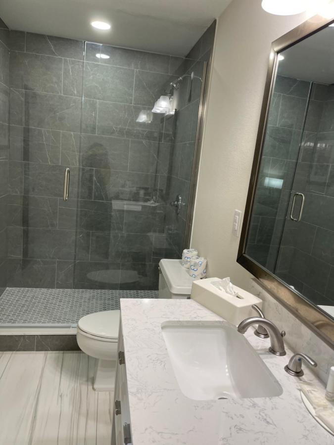 Remodeled, Huge Pool, Tiki Bar & Grill, Quiet Room Σεϊρασότα Εξωτερικό φωτογραφία