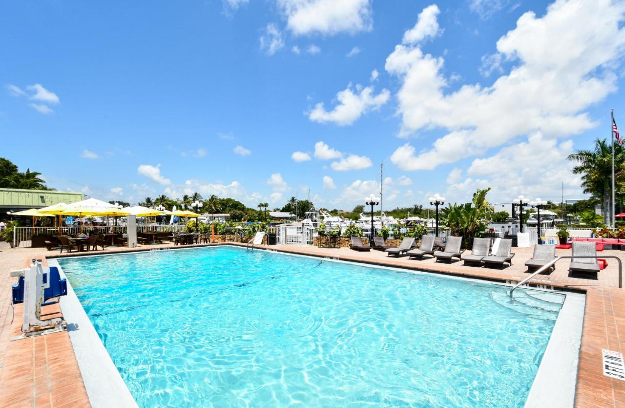 Remodeled, Huge Pool, Tiki Bar & Grill, Quiet Room Σεϊρασότα Εξωτερικό φωτογραφία